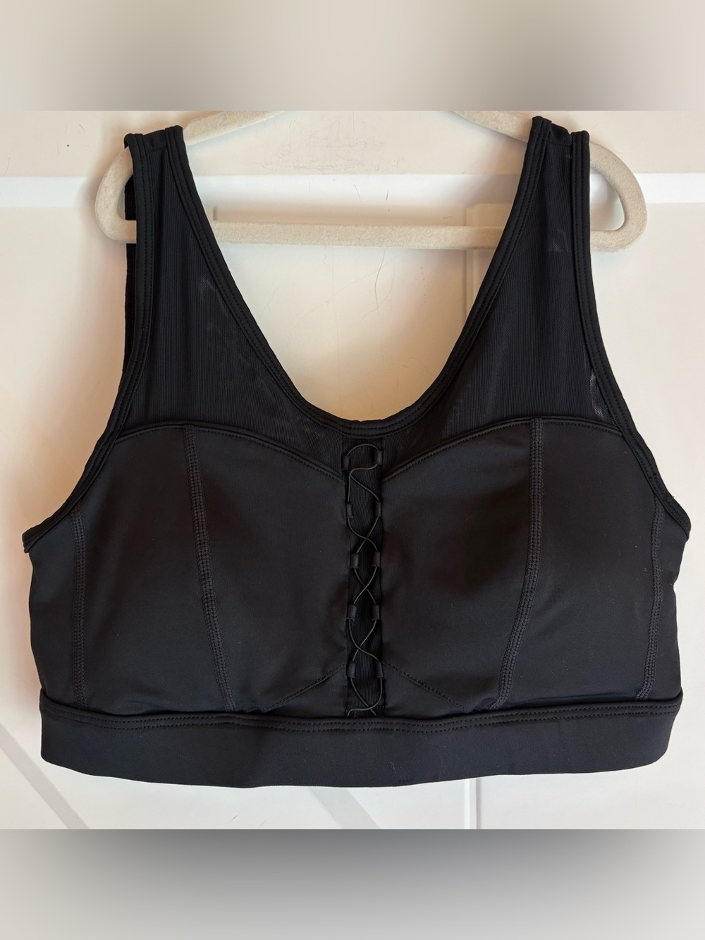 Demi Lovato Fabletics Black Lace Up Sports Bra Padded Medium Black